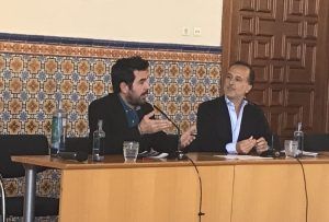 Izq. Alejandro Dorado, Comisionado para la Economía Circular del Ministerio para la Transición Ecológica y el Reto Demográfico. Drcha. Juan Alfaro, Secretario General Club de Excelencia en Sostenibilidad.